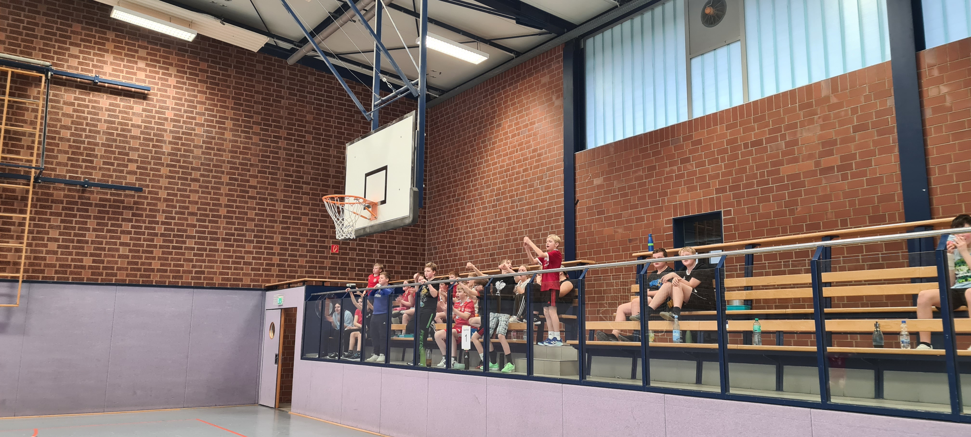 Sportfest Tribühne2 Jg.5 6 Feb24